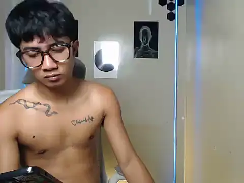 Ur_hottestjonny Adlı Modelin Canlı XXX Sohbeti
