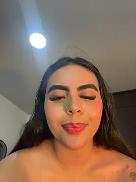 Aylin_FoxのライブXXXチャット