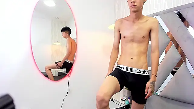 Chat XXX en directo de MikeHunteer