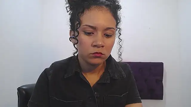 Chat XXX ao vivo de Little18Doll