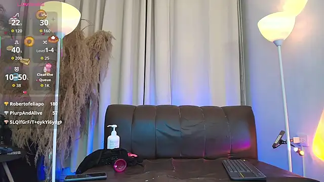 XXX chat uživo modela Nami_Aiko