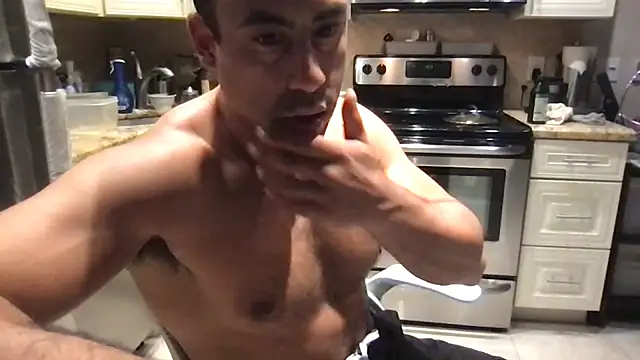 BigGuyMuscle: διαδικτυακό σόου στην κάμερα