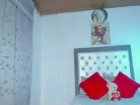 sarahnanksdoll's Webcam Show