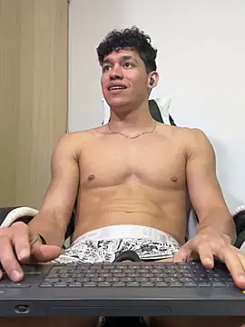 Chat XXX en directo de Luke_Muscle