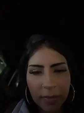 Hilary_pinkk's Live XXX Chat