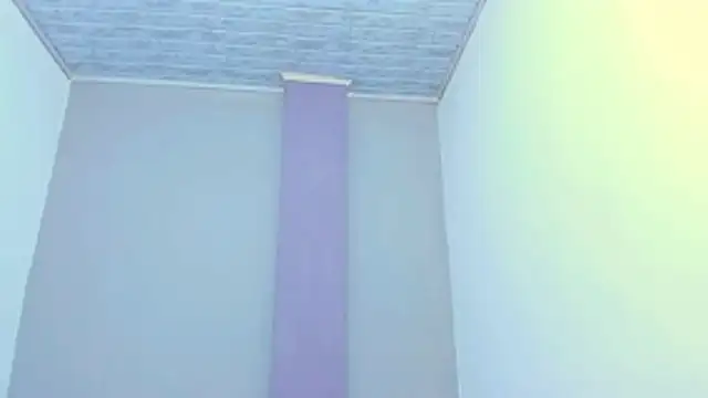 XXX chat uživo modela monserrath_bitch_naughty
