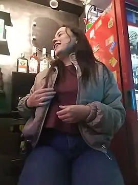 XXX chat uživo modela karlagiraldo198