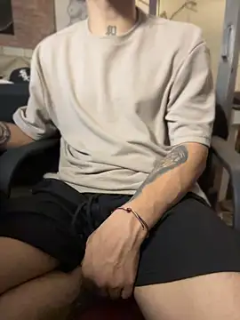 XXX chat uživo modela AlphaMasterXxx