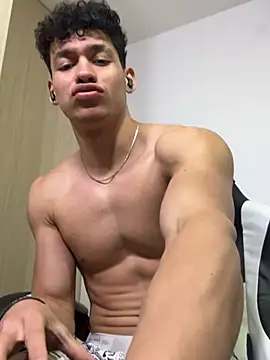 Luke_Muscle XXX чат на живо