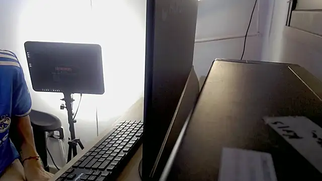 XXX chat uživo modela Ascii_one