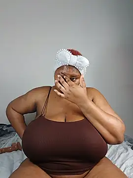 Suger-Boobs' Live XXX Chat