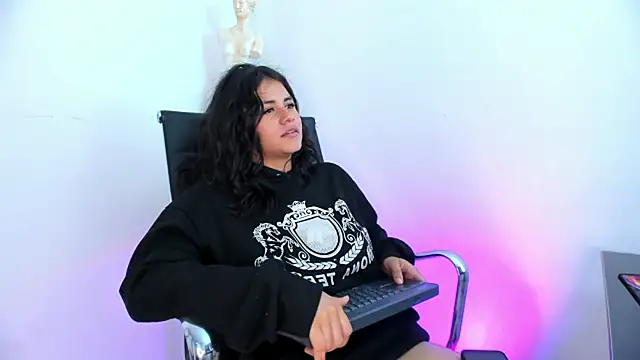 Kim_lowel's Live XXX Chat