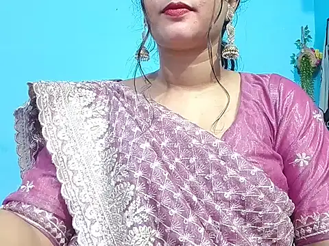 Adhiti_1 Live XXX-Chat