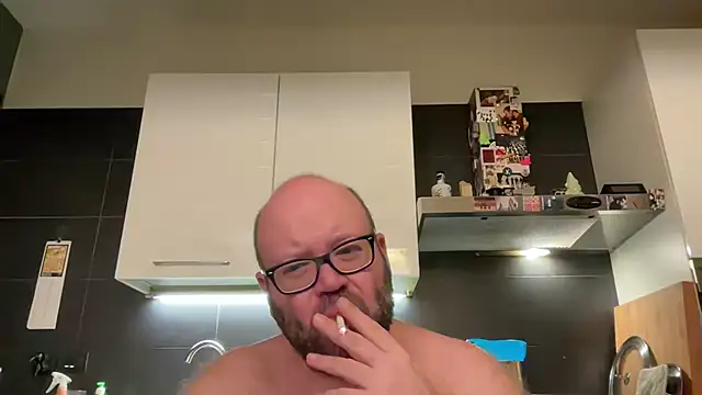 theitalianbear's Live XXX Chat