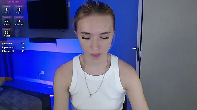 XXX chat uživo modela Emily_Hartt