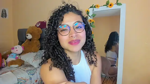 Czat XXX na żywo – Keniia_rizz