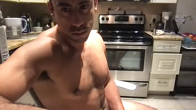 Онлайн чат XXX BigGuyMuscle