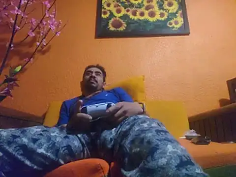 XXX chat uživo modela MexaCamGuy