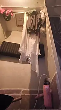 XXX chat uživo modela SexyB214