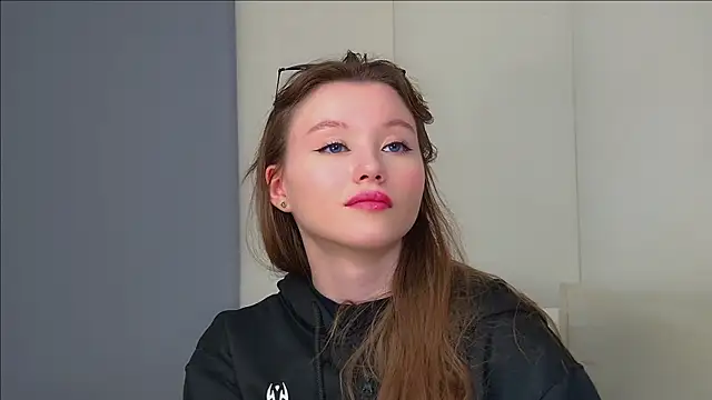 XXX chat uživo modela KeiraAsti