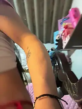 XXX chat uživo modela PamelaJonsom_