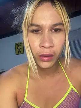 XXX chat uživo modela Astrid_Porno