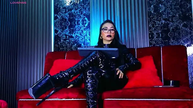 KaramStones Live XXX-Chat
