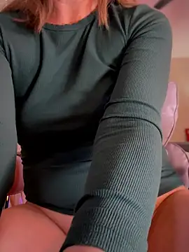 MaiseKnox élő XXX-chatje