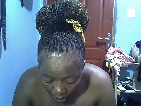 Ebonyceline XXX чат на живо