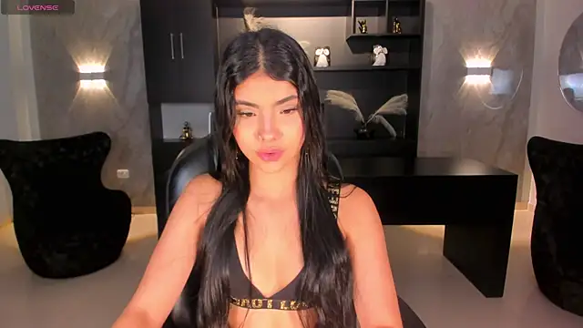 MiaLaurence – Live XXX-chat