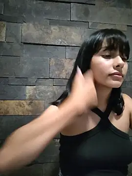 xoxo_anny Adlı Modelin Canlı XXX Sohbeti