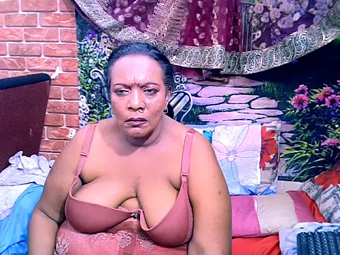 XXX chat uživo modela IndianAce1