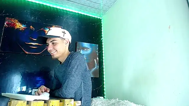 Chat +18 de LuxeCouple ao vivo