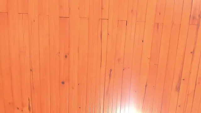 XXX chat uživo modela Khaiimy