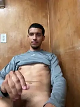 Guillermo618 Chat XXX live