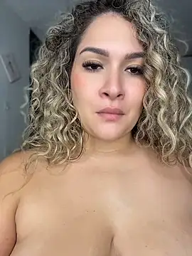 Sara_smiiith211's Live XXX Chat