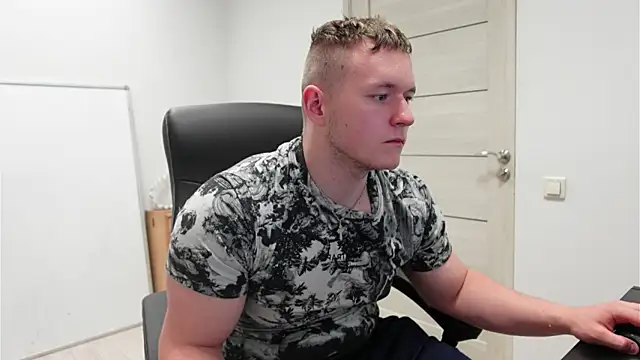 Richard_Dullas Adlı Modelin Canlı XXX Sohbeti