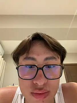 SrLuis18's Live XXX Chat