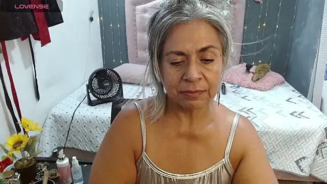 Chat XXX en directo de lalisha_96