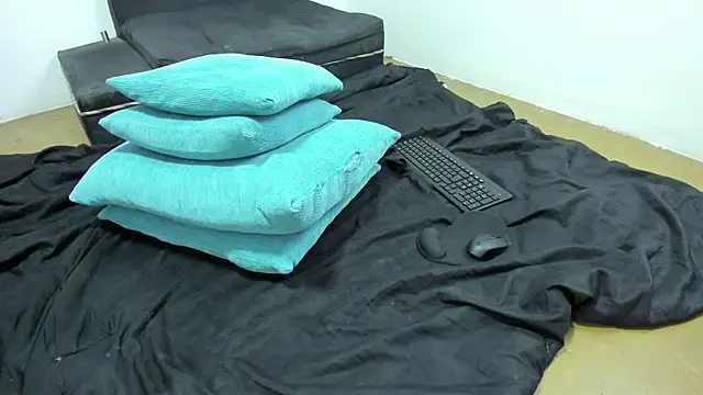 Chat +18 de brigittemiller ao vivo