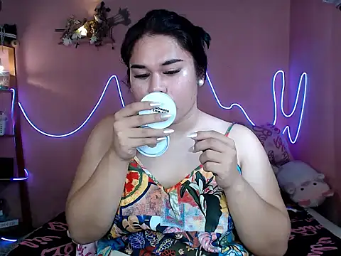 imTHICK_Rebbecca Adlı Modelin Canlı XXX Sohbeti