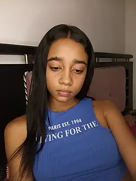 Zoe_Sweett18's Webcam Show