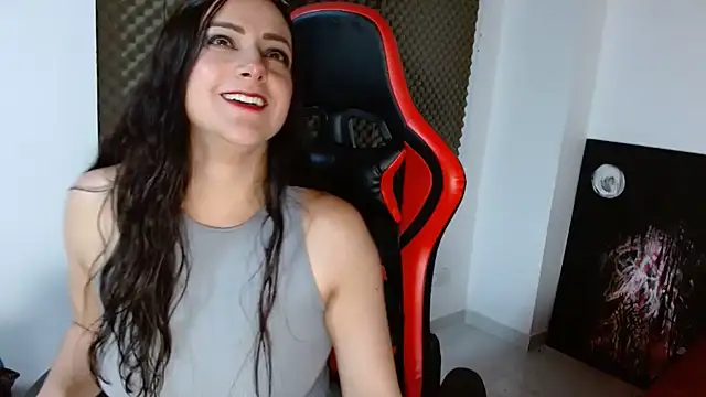 XXX chat uživo modela Noamartin_