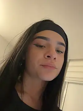 emma_soul1's Live XXX Chat