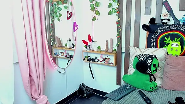 Chat XXX en directo de MeowMota_
