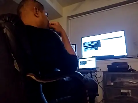 Chat +18 de Q1357q ao vivo