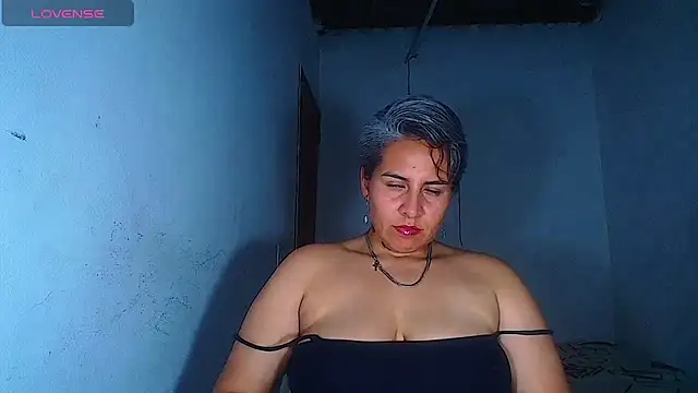 צ'אט XXX בשידור חי של Yessi_rousse