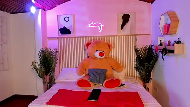 XXX chat uživo modela Milu_blossom