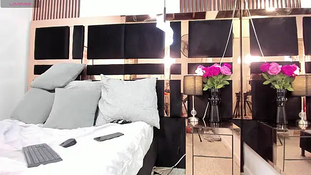 ursafrost Chat XXX live