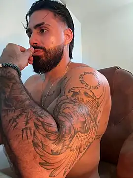 צ'אט XXX בשידור חי של Ryan_Black3